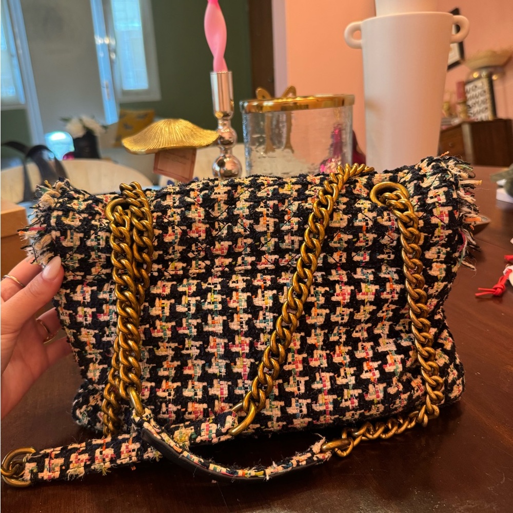 Kurt Geiger Black and Gold Shoulder Bag with Chain - Picture 2 of 2